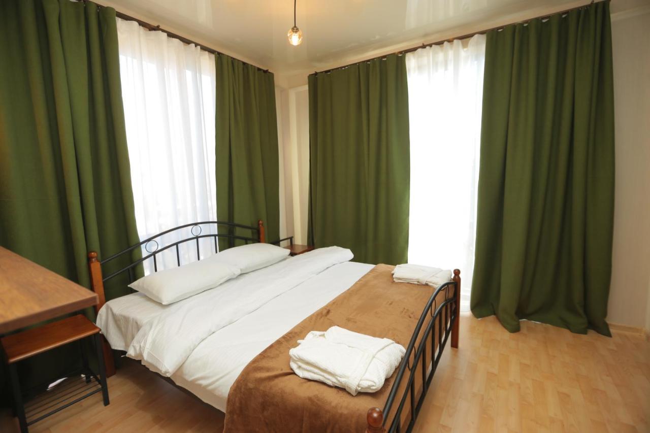 Chogo Hotel Kutaisi Eksteriør billede