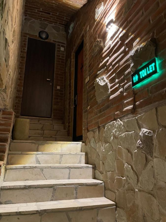 Chogo Hotel Kutaisi Eksteriør billede