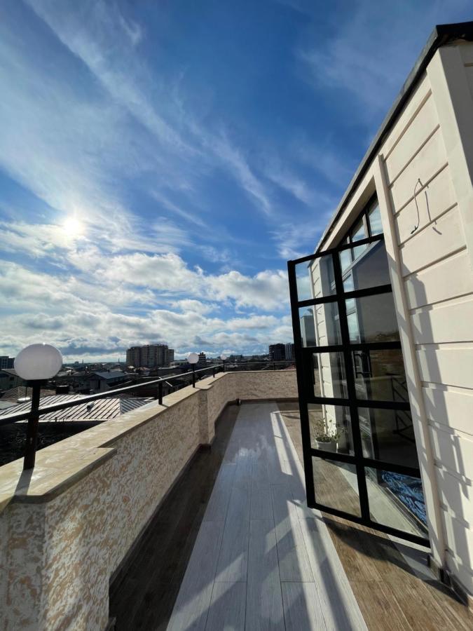 Chogo Hotel Kutaisi Eksteriør billede