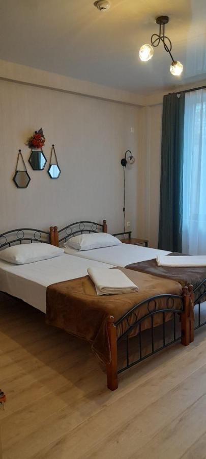 Chogo Hotel Kutaisi Eksteriør billede