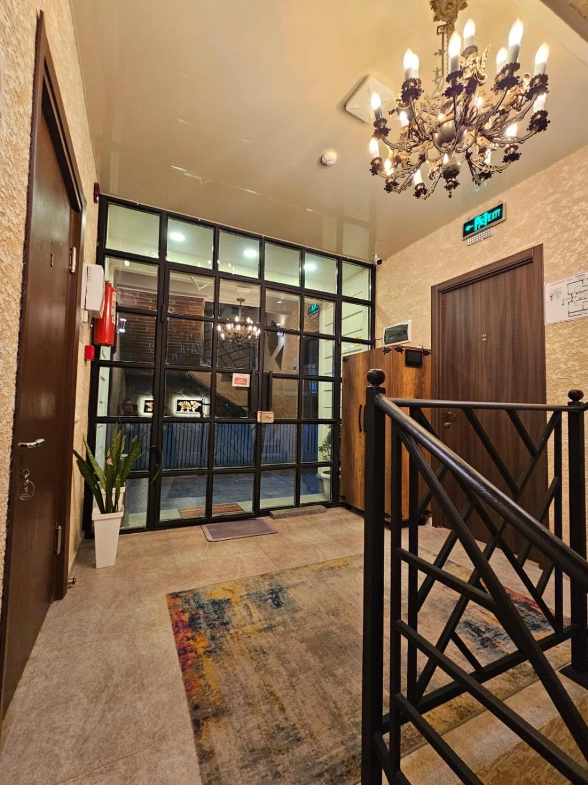 Chogo Hotel Kutaisi Eksteriør billede